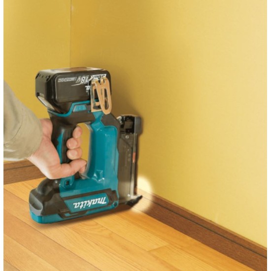 Makita - DPT353ZJ Καρφωτικό Μπαταρίας 18V για Καρφιά 35mm σε Makpac (Solo - Χωρίς Μπαταρία και Φορτιστή) (περιορισμένη ποσότητα)
